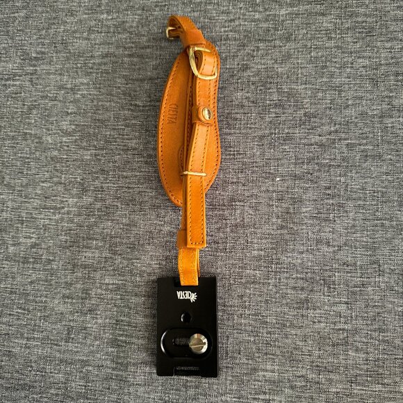 CIESTA Leather hand camera strap II with plate  - in box - Never used - NWT - Picture 1 of 5